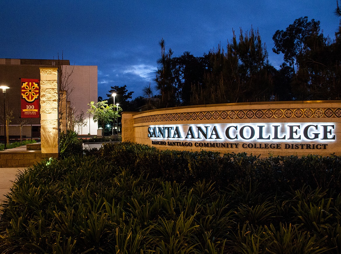 Tiết kiệm chi phí du học Mỹ 2017 Santa Ana College, California